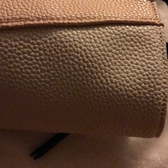 Handbag: KENNETH COLE REACTION BAG - Picture 5 of 7